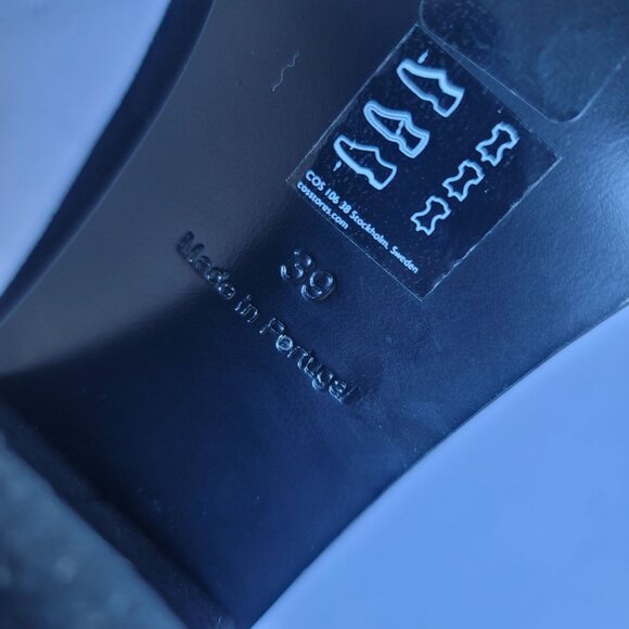 COS Black Suede Pointy Toe Chunky Block Heel Career Slip-On V-Cut Pumps. Size 8 - Picture 8 of 11